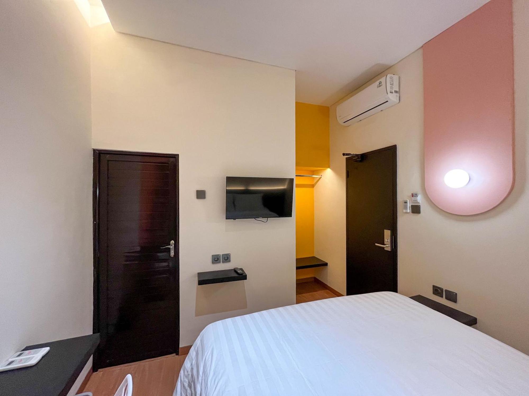 Sans Hotel Premiere Majapahit Σεμαράνγκ Εξωτερικό φωτογραφία