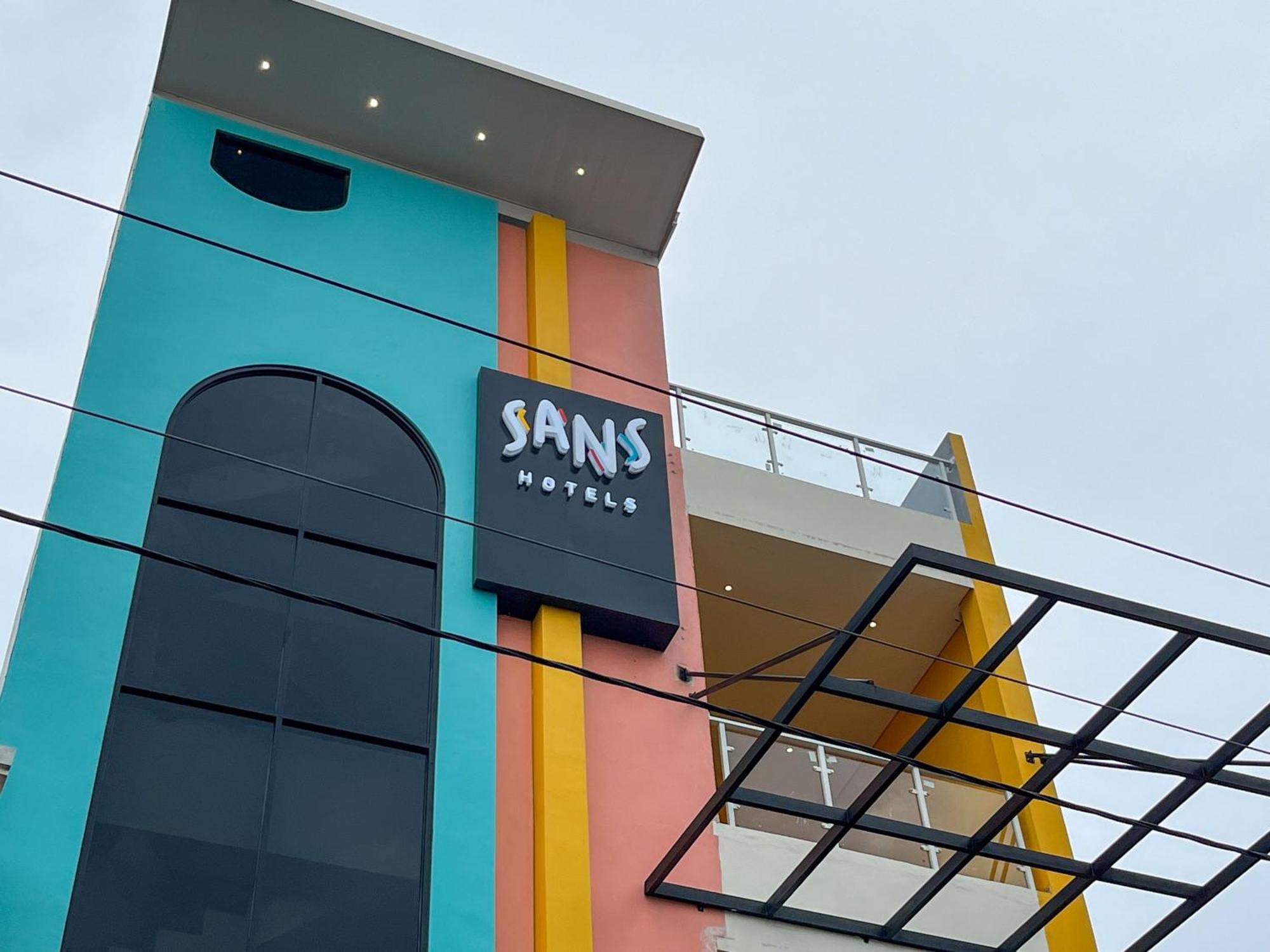 Sans Hotel Premiere Majapahit Σεμαράνγκ Εξωτερικό φωτογραφία
