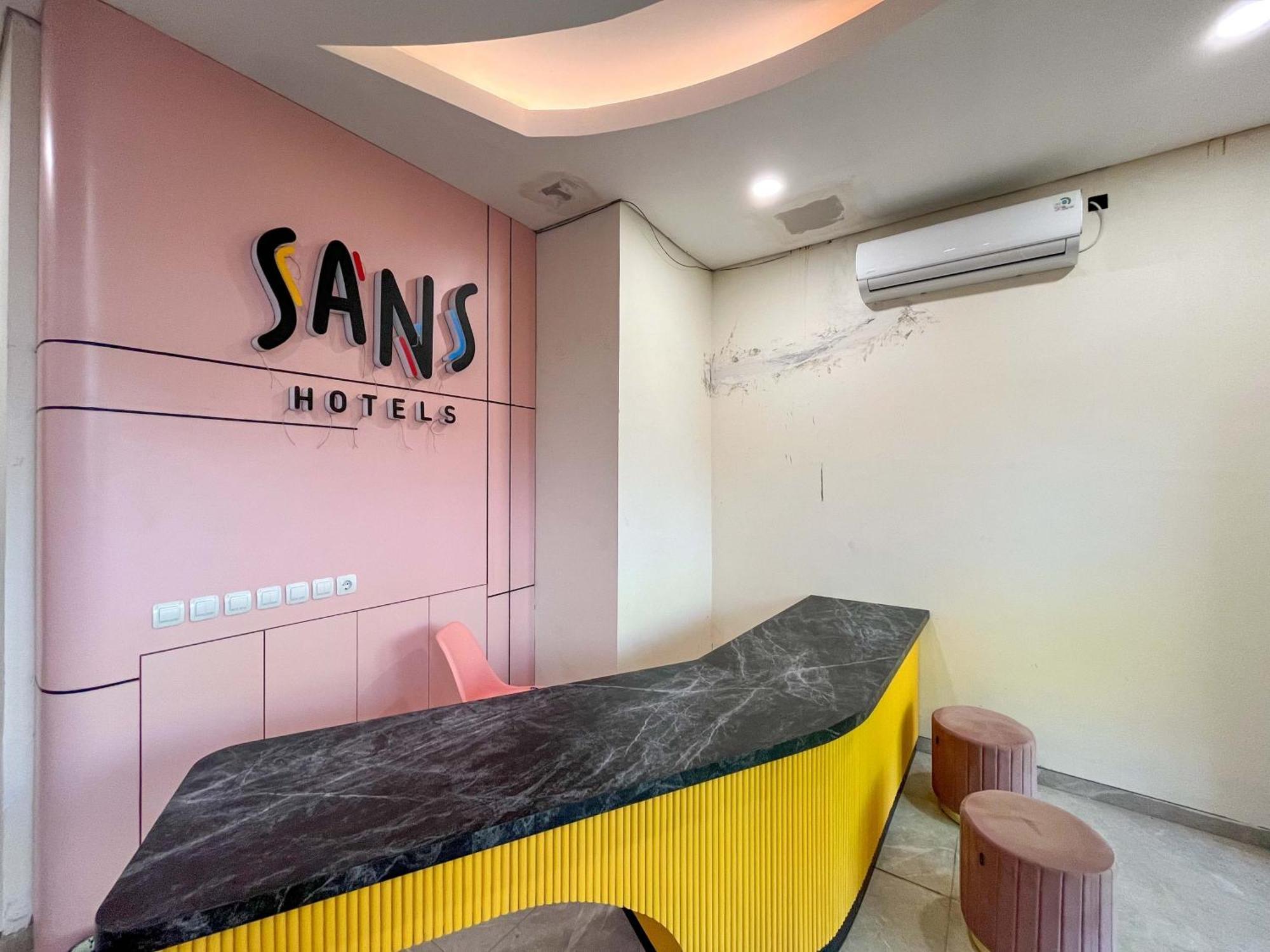 Sans Hotel Premiere Majapahit Σεμαράνγκ Εξωτερικό φωτογραφία